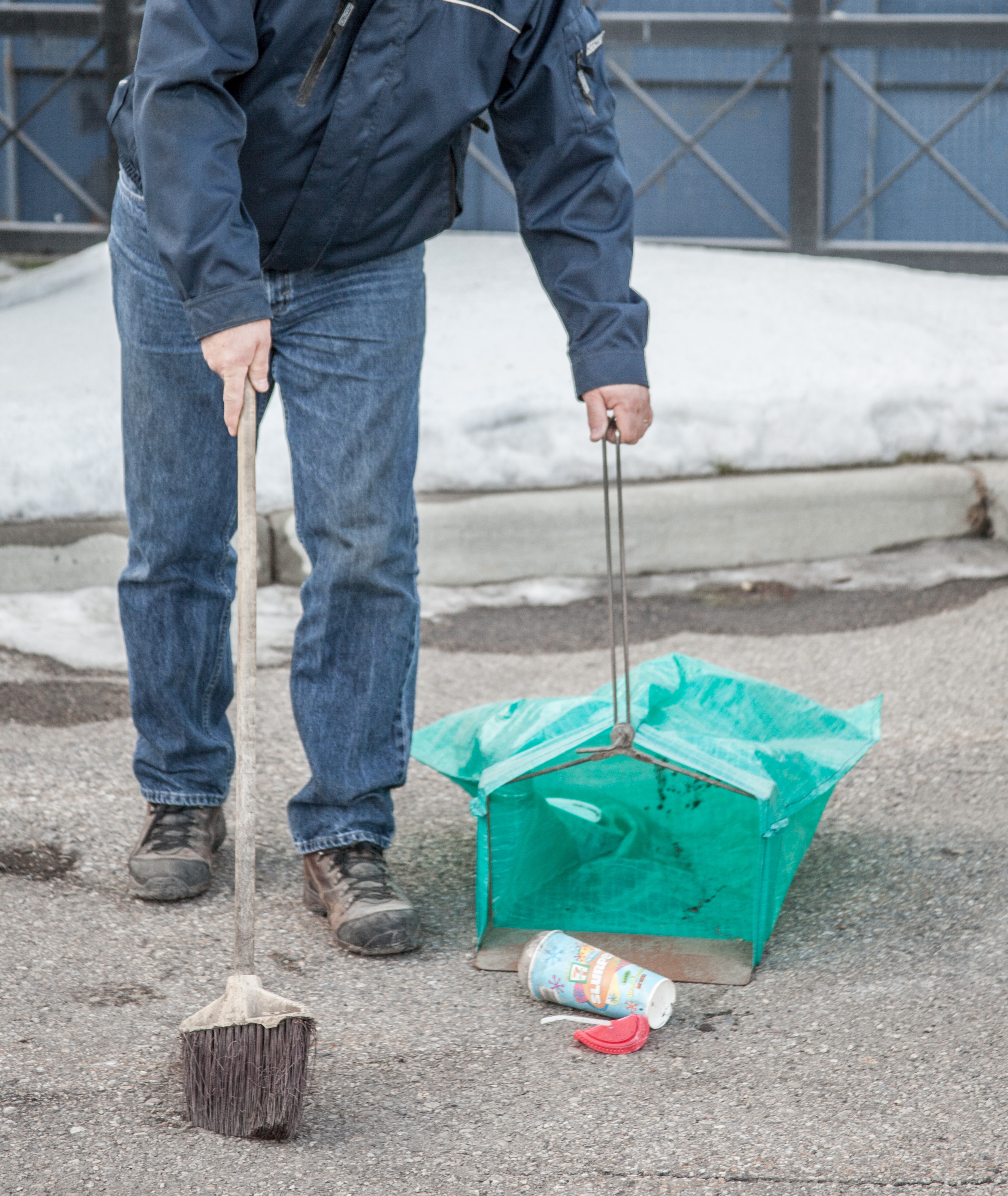 Clean parking lot and outdoor areas